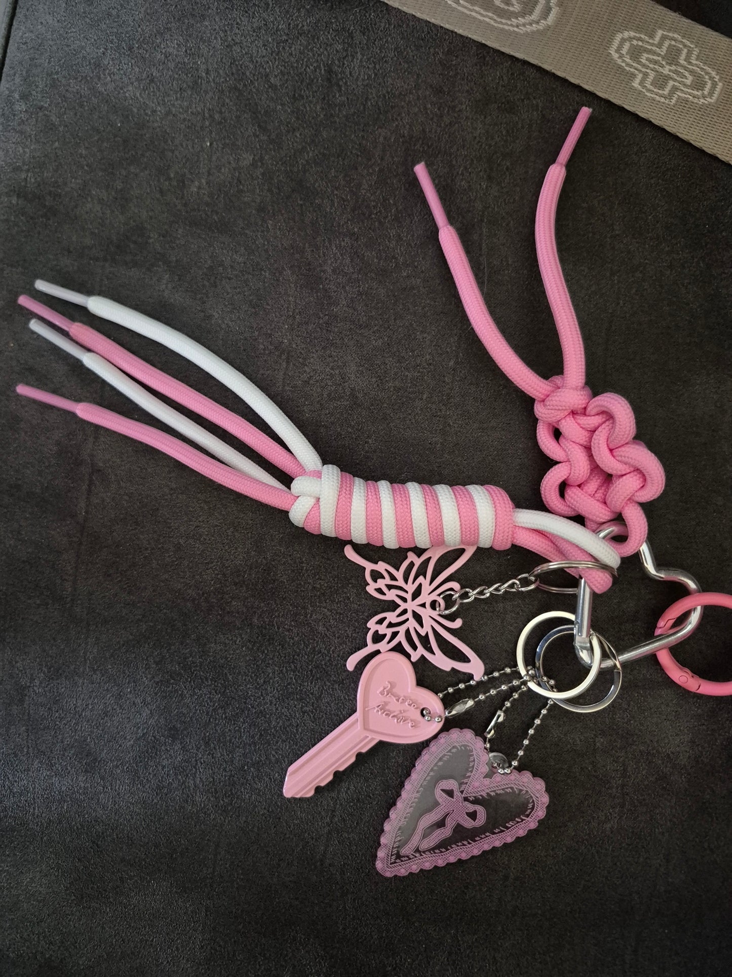 Schattige Pluche Sleutelhanger voor jong en oud – Tashanger:roze