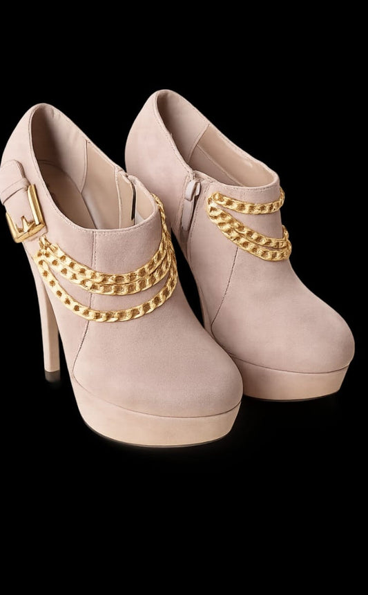 Hoge naaldhak schoen